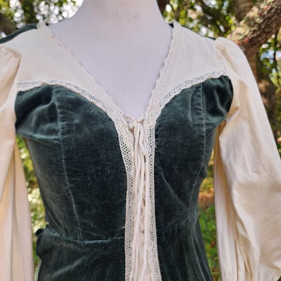VTG GUNNE SAX PRAIRIE VELVET LONG SLEEVE LACE BOHO HIPPY DRESS GREEN IVORY 5 - Picture 2 of 16